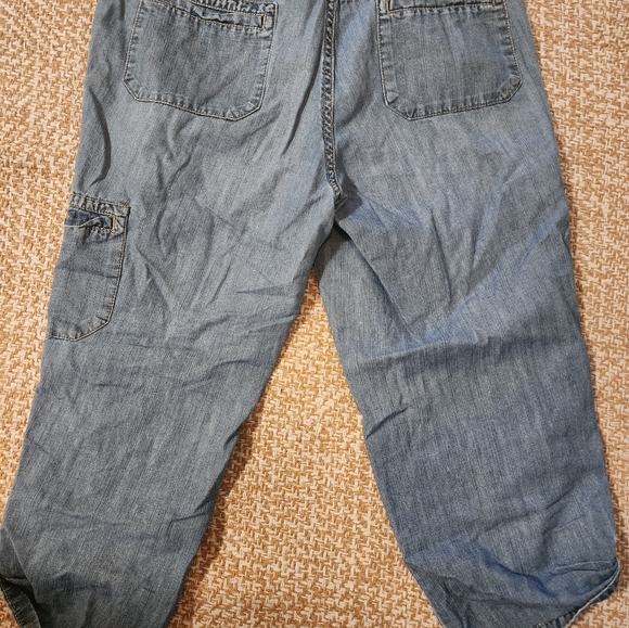 Liz Claiborne Capris - Picture 3 of 3